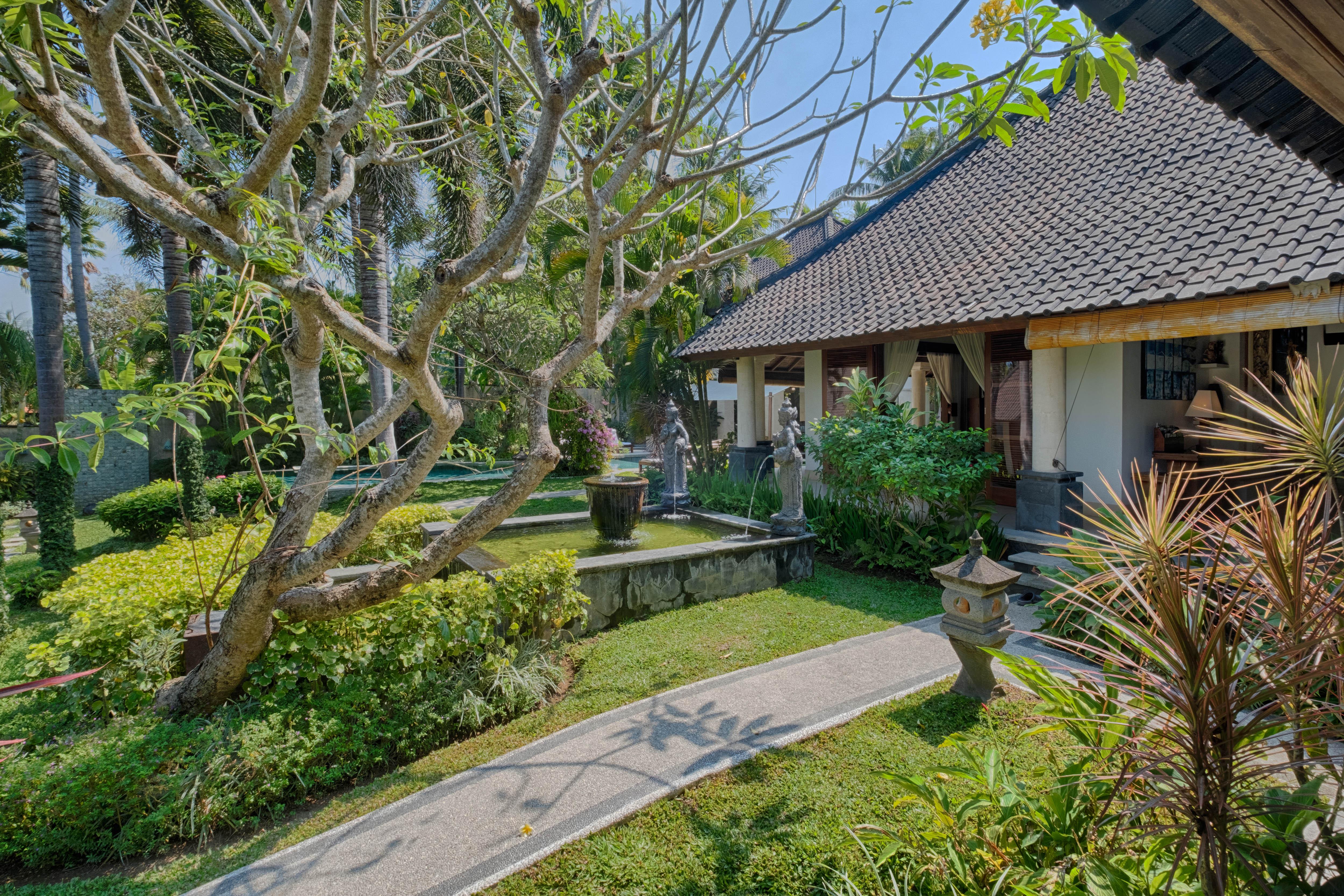 Kutus Kutus Saba Beach Villa Sukawati Esterno foto