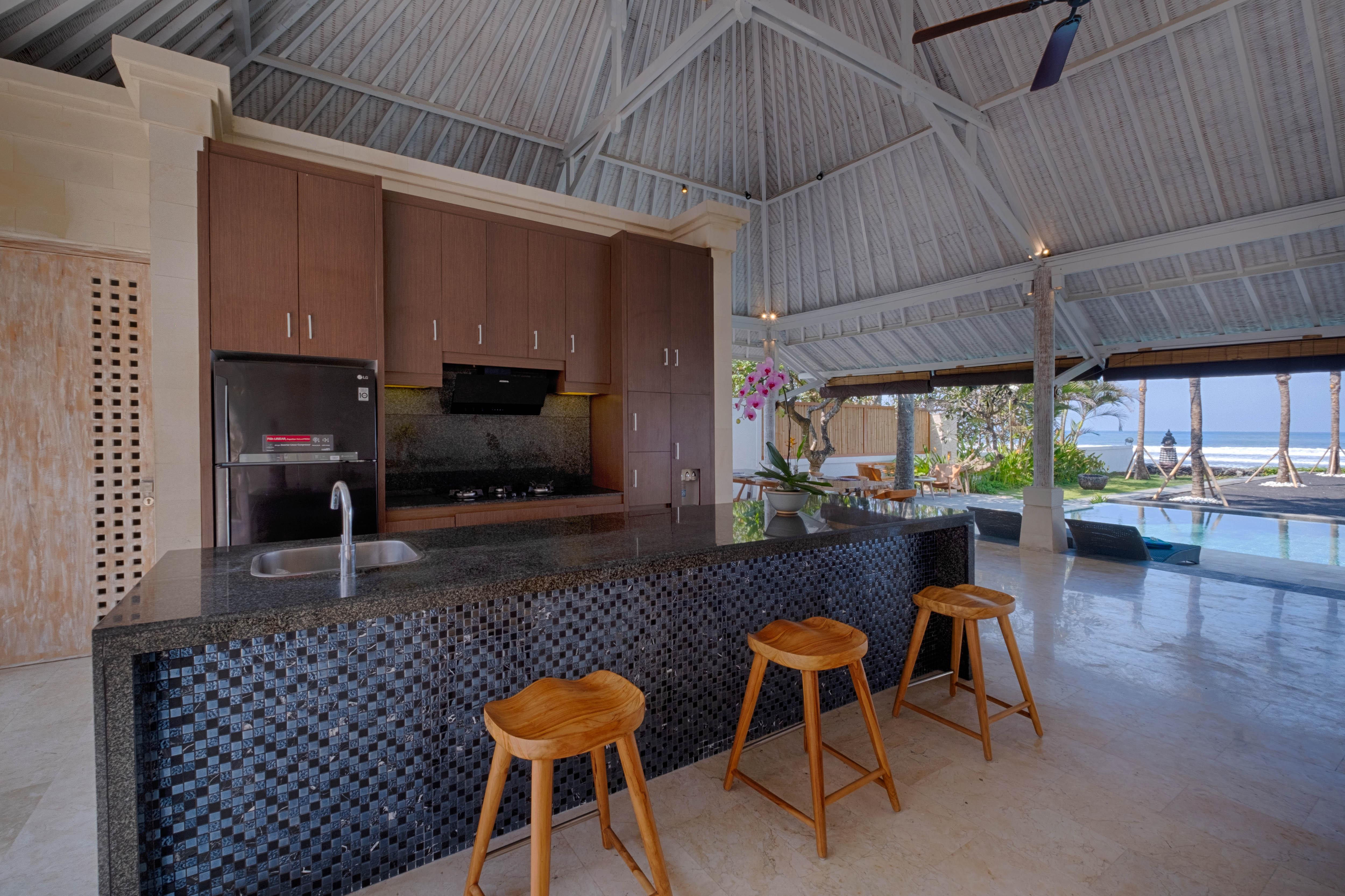 Kutus Kutus Saba Beach Villa Sukawati Esterno foto
